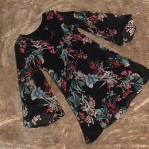 Karen Kane bell sleeve dress